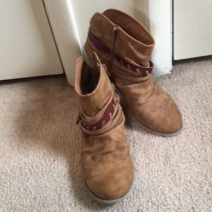 Maurices Ankle Boots size 11